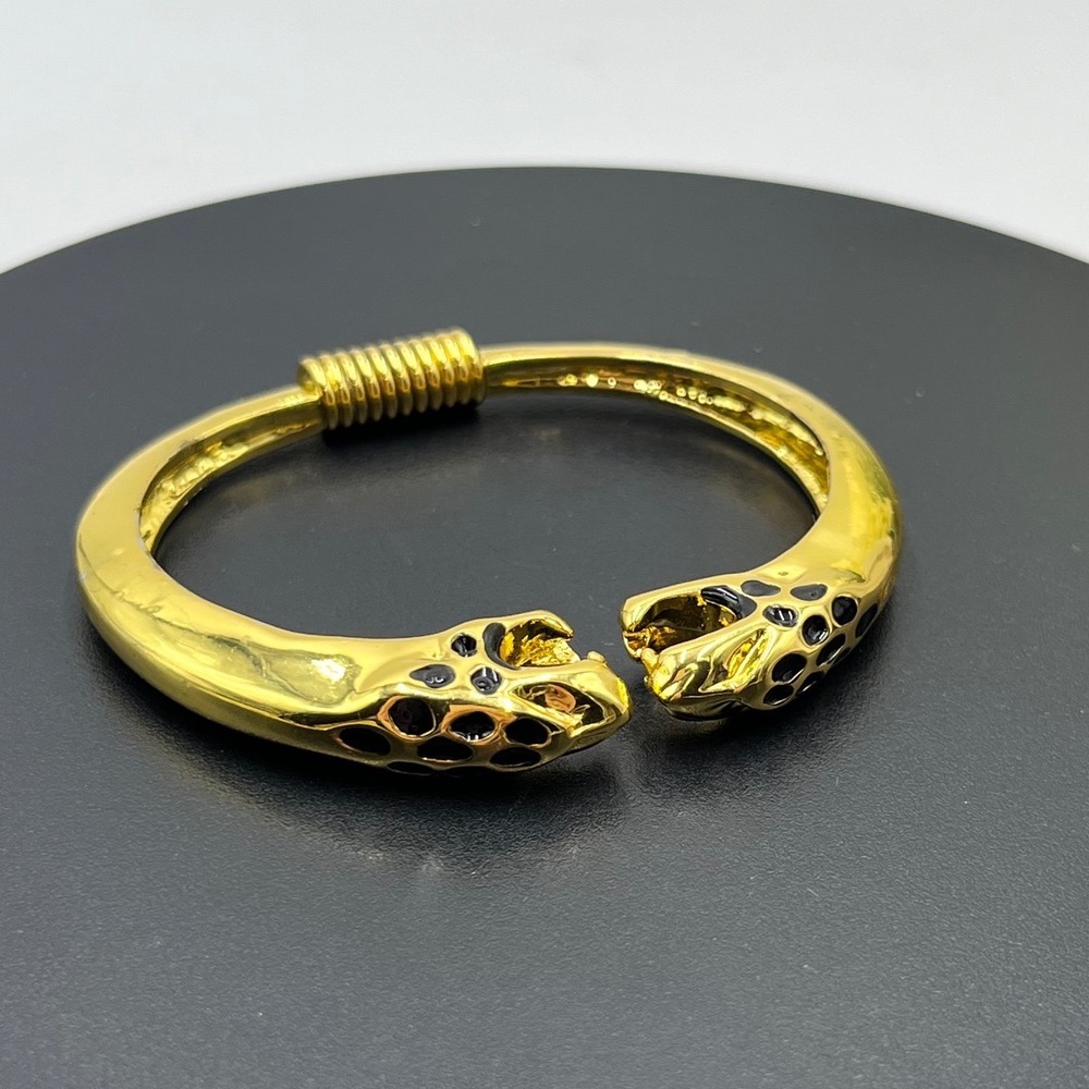 Kenneth Lane Vintage KJL Double
Panther Jaguar Bracelet Gold Black
Rhinestones